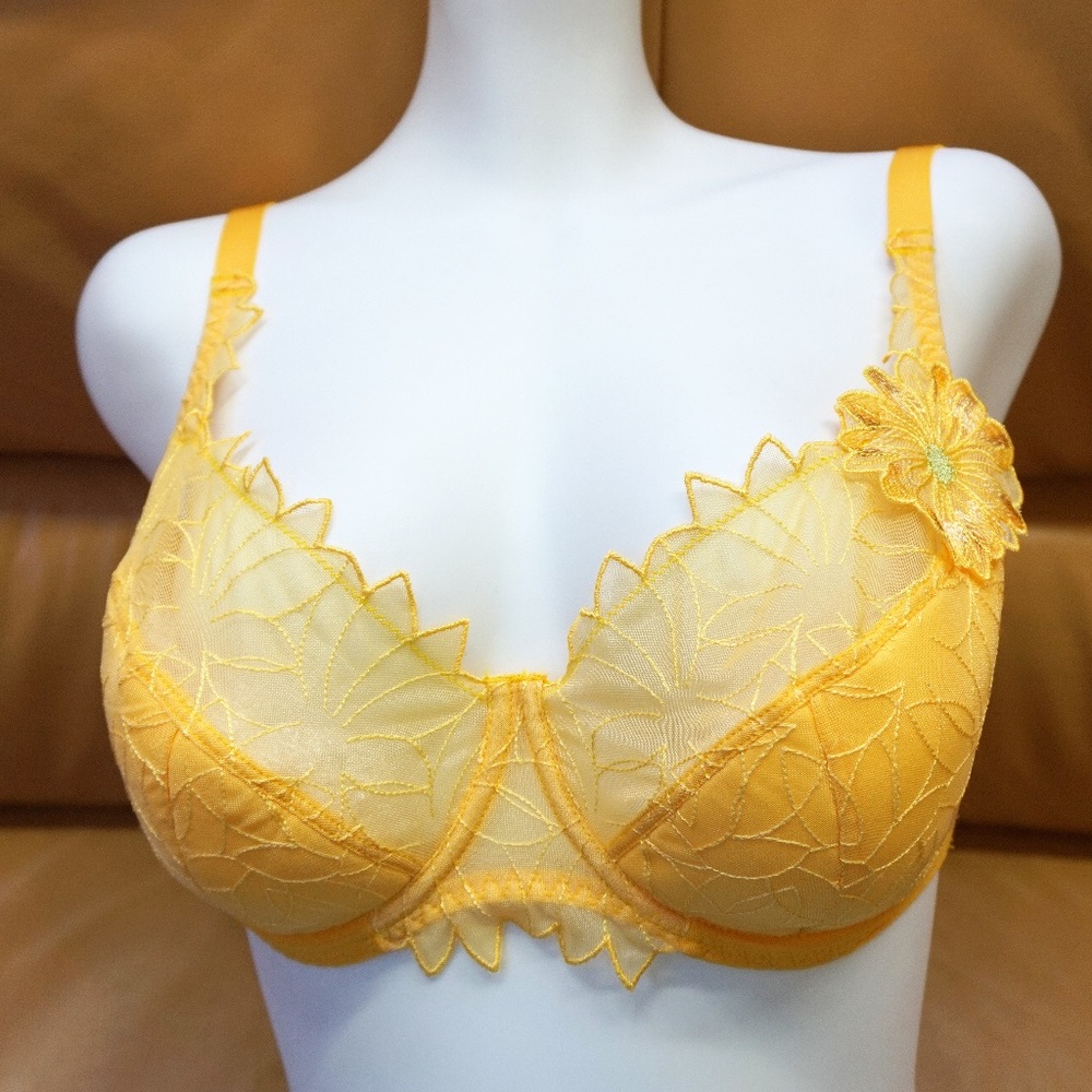 HALF PADDED UNDERWIRED BRA YELLOW MADE IN EUROPE